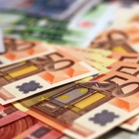 EK apstiprina Latvijas budžeta palielinājumu par 240 miljoniem eiro krīzes skarto uzņēmumu atbalstam