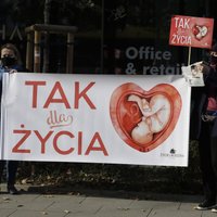 В Польше противники запрета абортов перекрыли дороги