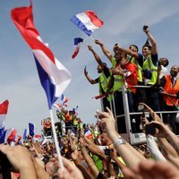 ФОТО: Сборная Франции вернулась на родину — толпы людей встретили чемпионов