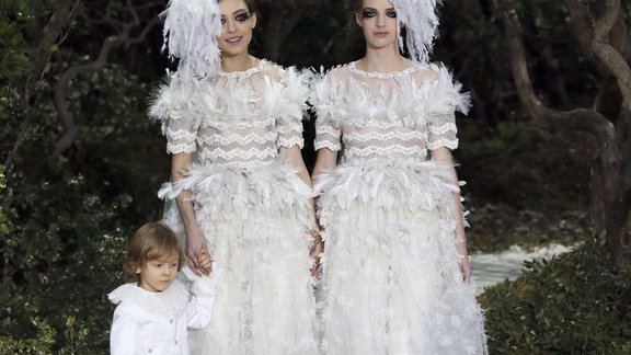 'Chanel' 2013. gada pavasara modes kolekcija - 31