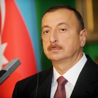 Azerbaidžānas prezidenta amatā pārvēlēts Alijevs, liecina aptauja