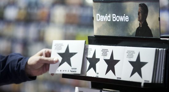 Дэвид Боуи посмертно получил премию Brit Awards за лучший альбом