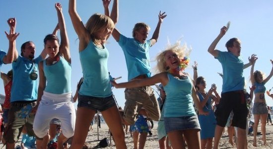 Liepājā sākas pludmales festivāls ‘Tele2 Baltic Beach Party’