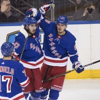 Ņujorkas 'Rangers' hokejisti atkārto 23 gadus senu kluba rekordu