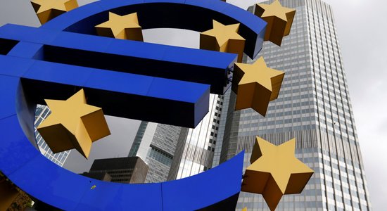 ECB šogad varētu četras reizes pieņemt lēmumus par likmju samazināšanu, prognozē ekonomisti