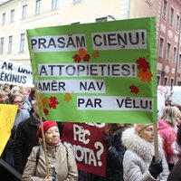 Nemierā par algu paaugstināšanas grafika nepildīšanu LIZDA izsver iespēju iziet ielās