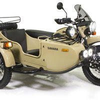 'Ural' divu riteņu piedziņas motocikls 'Sahara' versijā