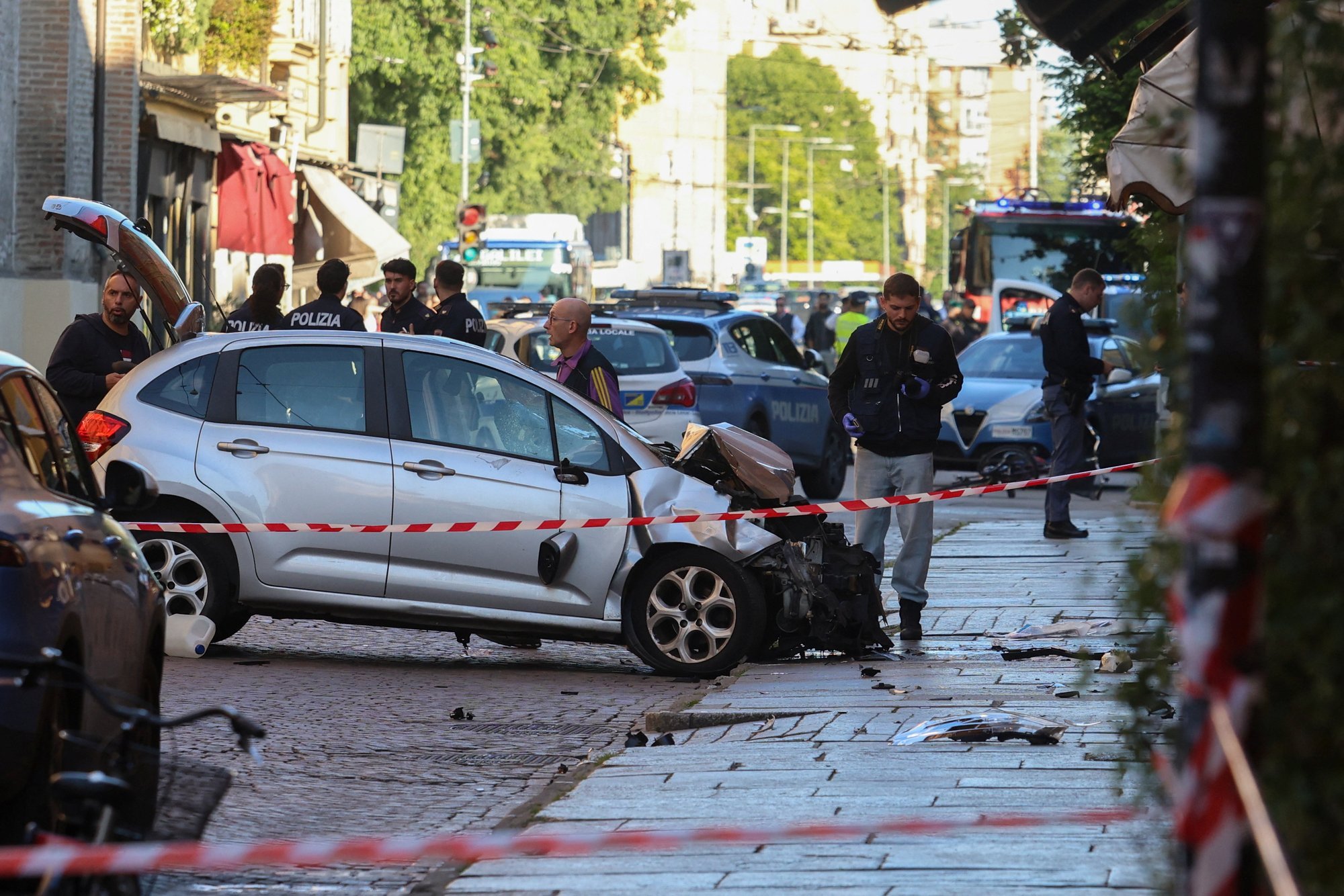 Itālijā automašīnai ietriecoties gājējos, astoņi ievainotie