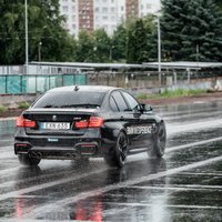 Foto: BMW sportisko 'M' modeļu izmēģinājumi Biķerniekos