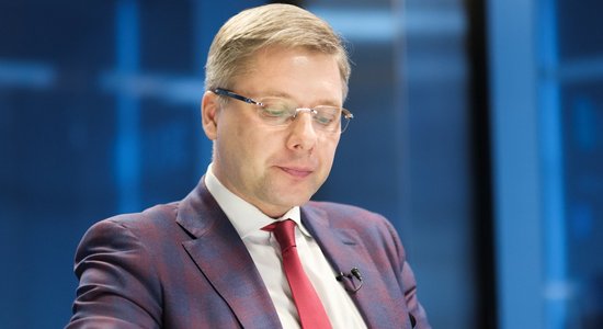'Delfi TV ar Jāni Domburu' atbild Nils Ušakovs. Intervijas teksts