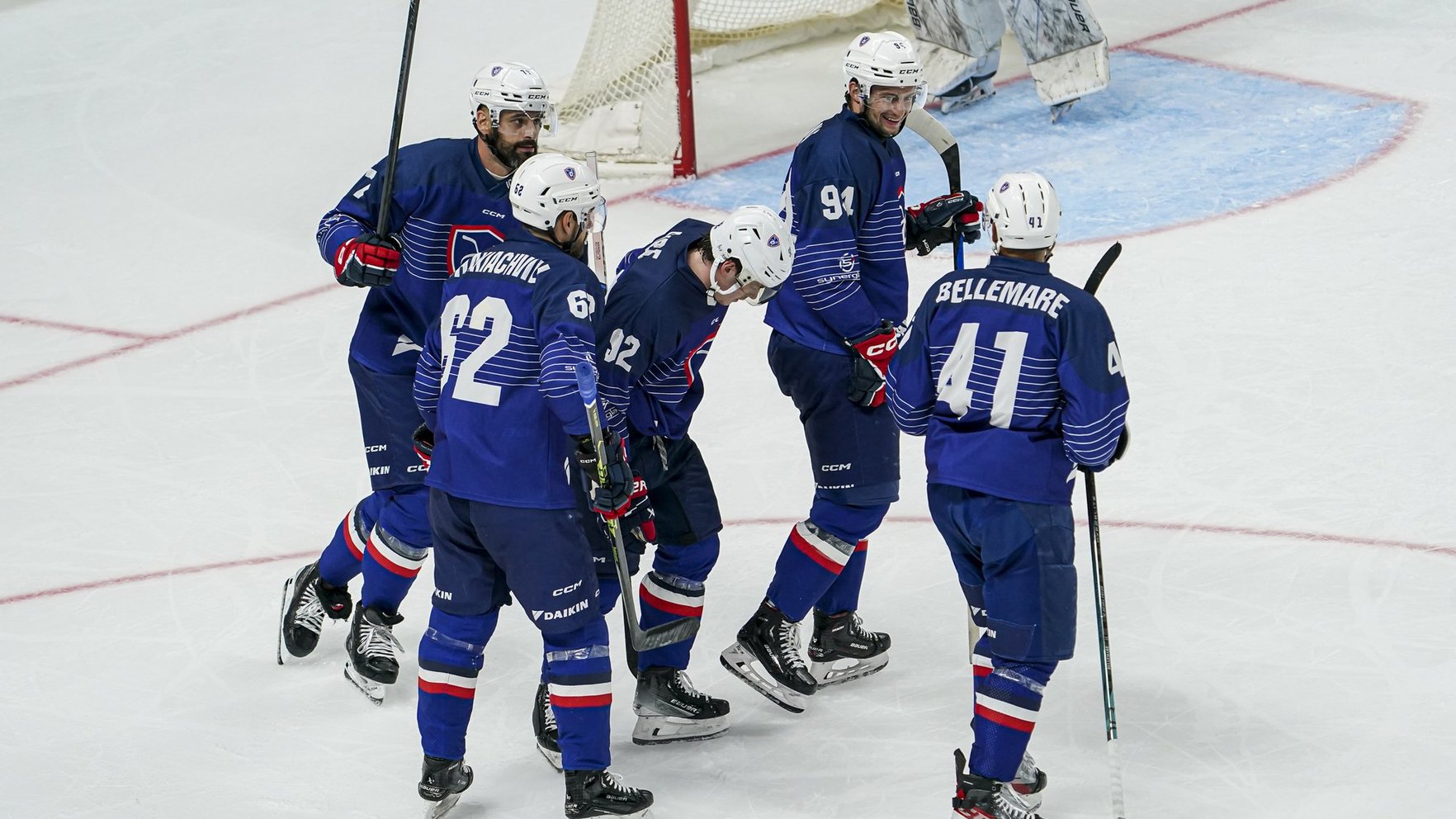 Francijai otrā uzvara olimpiskajā kvalifikācijā, Teksjē izceļas ar "hat-trick"