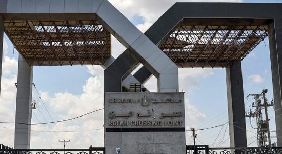 Армия обороны Израиля взяла под контроль КПП Рафах на границе сектора Газа и Египта