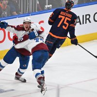 'Oilers' Stenlija kausa pusfinālā 'Avalanche' nespēj apturēt arī savā laukumā
