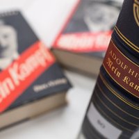 Vācijā sāk pārdot Hitlera 'Mein Kampf' anotētu izdevumu