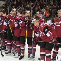 Jauna Latvijas hokeja ēra, slavens treneris un saliedēta izlase – sākas pasaules čempionāts