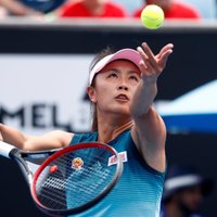 SOK prezidents Bahs sazinājies ar Ķīnas tenisisti Penu