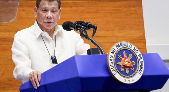 Duterte aizstāv valdības īstenoto jaunā koronavīrusa ierobežošanas politiku