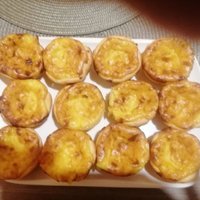 Mājās gatavotas 'Pastel de nata' jeb portugāļu krēmkūciņas