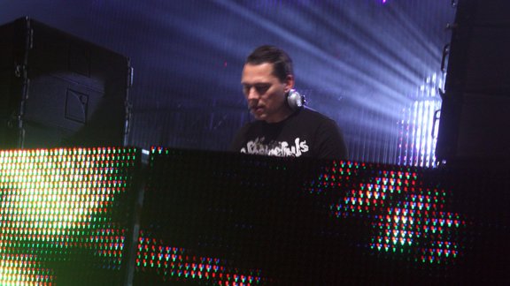 dj tiesto 403