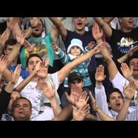 Video: Maza meitenīte karstasinīgi atbalsta savu futbola komandu