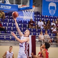 Latvijas U-20 basketbolisti izcīna otro uzvaru; cīņa par atgriešanos elitē jāturpina pret Serbiju