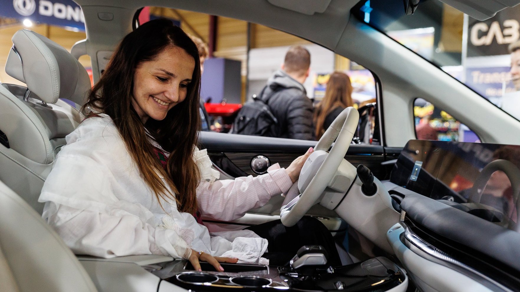 Foto: Ieskats izstādē "Auto 2025" Ķīpsalā