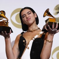 Losandželosā pasniegtas 'Grammy' balvas labākajiem mūziķiem un ierakstiem