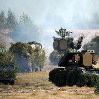 Saistībā ar kaimiņvalstu mācībām 'Zapad' Latvijas armijā patlaban paaugstināta kaujas gatavība nav izsludināta