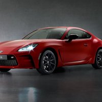 'Toyota' prezentējusi jaunu sportisko modeli 'GR86'