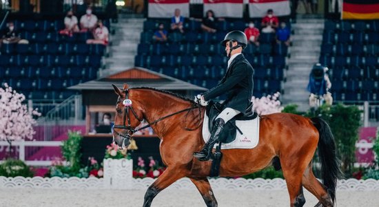 Snikus izcīna vēl vienu sudrabu Tokijas paralimpiskajās spēlēs jāšanas sportā