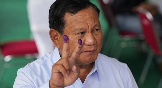 Выборы президента в Индонезии: действующий министр обороны объявил о своей победе