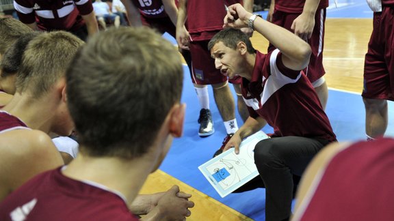 EČ basketbolā U-18 izlasēm: Latvija - Lietuva - 31