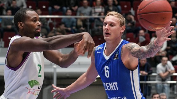 Zenit Janis Timma vs Unicaja Viny Okouo 