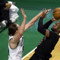 'Bulls' NBA 'play-off' otro reizi pārspēj Austrumu konferences uzvarētāju 'Celtics'