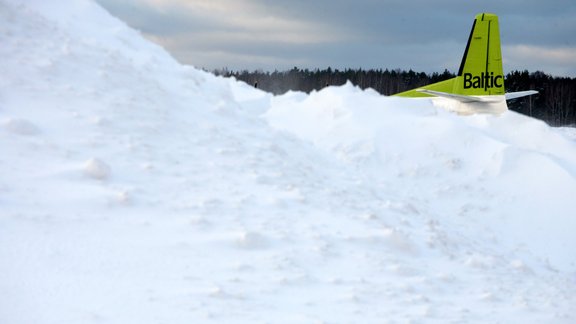 "airBaltic" iepazīstina ar jauno "Bombardier" lidmašīnu. - 38