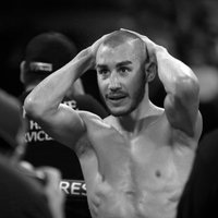Krievijas bokseris Maksims Dadaševs nomiris pēc cīņā gūtiem savainojumiem