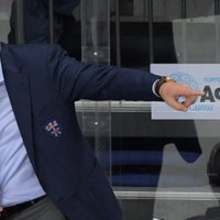 Znaroks atstās SKA galvenā trenera amatu; neskaidrība par Krievijas izlasi