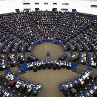 EP prasa uzsākt izmeklēšanu saistībā ar ikvienu 'Pandoras dokumentos' atmaskoto pārkāpumu