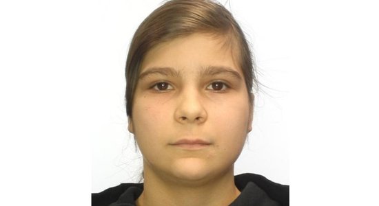 В центре Риги полиция разыскивает пропавшую без вести девочку-подростка