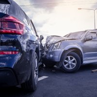 Vidējais Latvijas auto negadījumā iekļūst ik pēc 190 tūkstošiem km