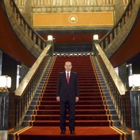 Foto: Turcijas prezidents atklāj tūkstoš istabu pili