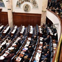Maķedonijas parlaments atbalsta valsts pārdēvēšanu par Ziemeļmaķedoniju