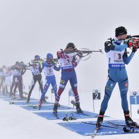 Latvijas biatlonistiem 19. vieta miglainajās Oberhofas PK stafetes sacensībās