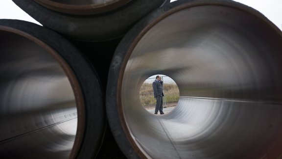 Vācija nepieļaus "Nord Stream" darbības atjaunošanu; kopā ar Ukrainu ražos tāldarbības ieročus