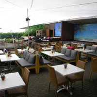Очевидец: Рестораны в Юрмале перед началом "Новой волны" были пусты