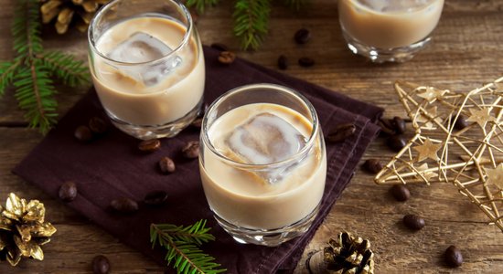 Pašgatavots kafijas-krēma liķieris, kas garšo kā 'Baileys'