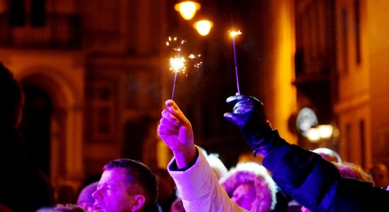 Jauno gadu ar jestru kultūras un izklaides programmu varēs sagaidīt sešos Vecrīgas laukumos