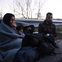 Maķedonijas jauno noteikumu dēļ imigranti iestrēgst Grieķijā
