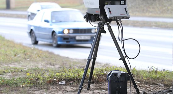 Policija publiskojusi fotoradaru iespējamās atrašanās vietas visā Latvijā