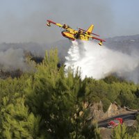 Самолеты МЧС начали тушить пожары в лесах Красноярского края